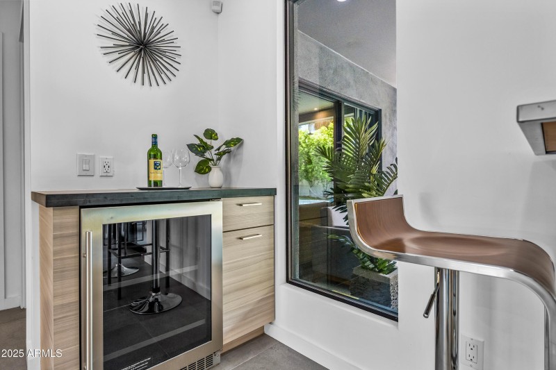 Wine and Cocktail Bar