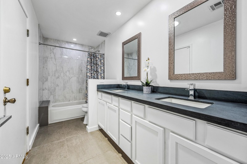 Guest Bath - Door to Pool Area