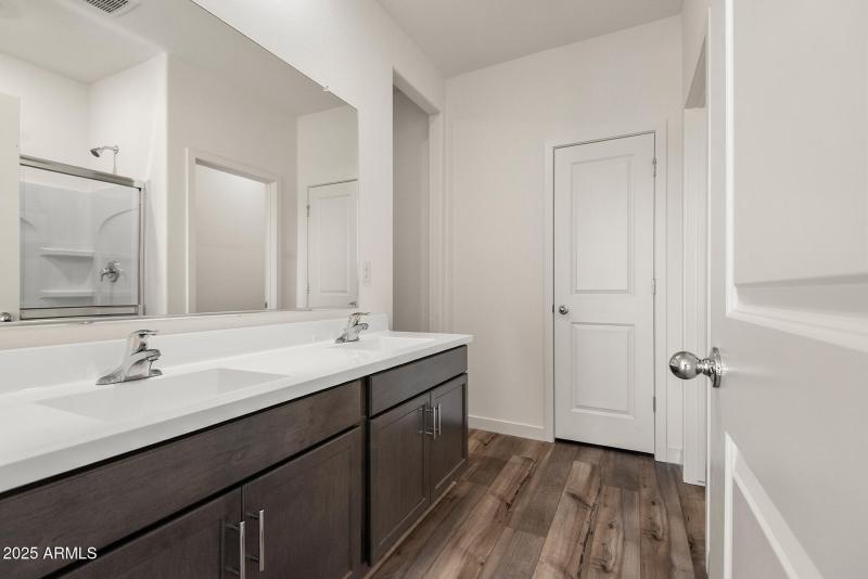 Southwest_Mingus_E_L_012