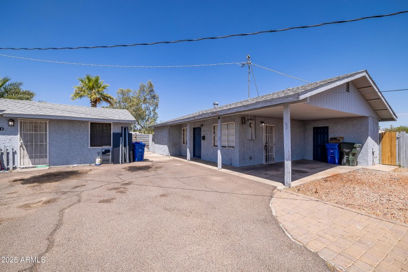 1442 E Polk St - Exterior 07