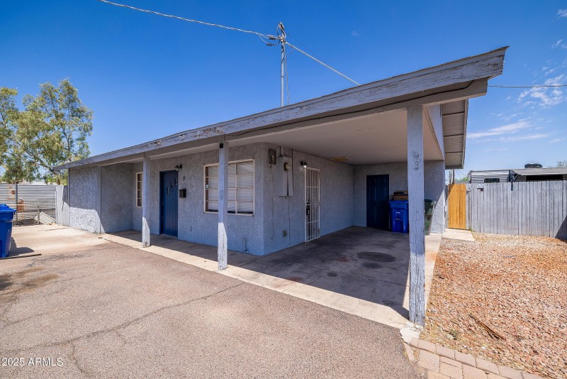 1442 E Polk St - Exterior 09