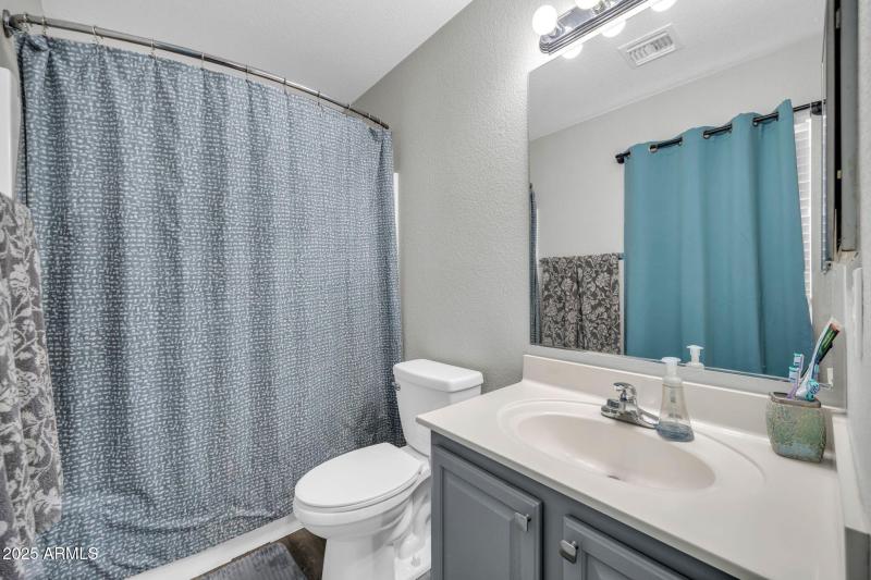 15781 W Watson Ln-20