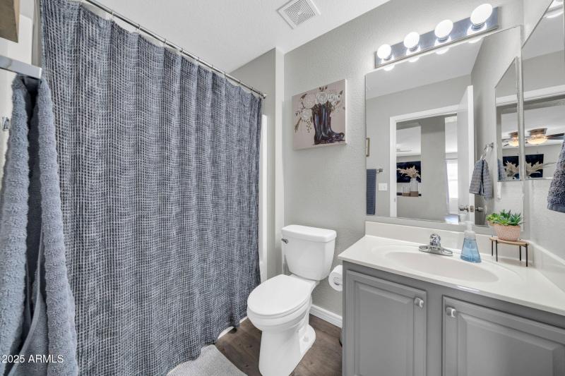 15781 W Watson Ln-21