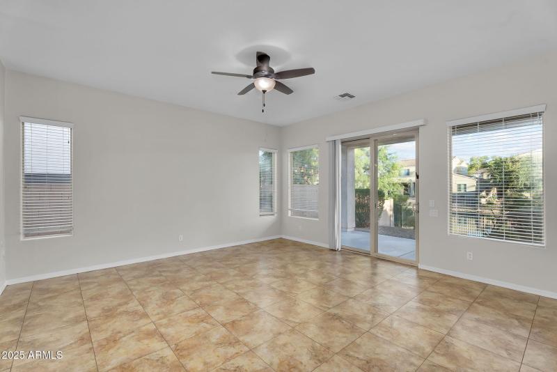 24-web-or-mls-Indian Wells-21