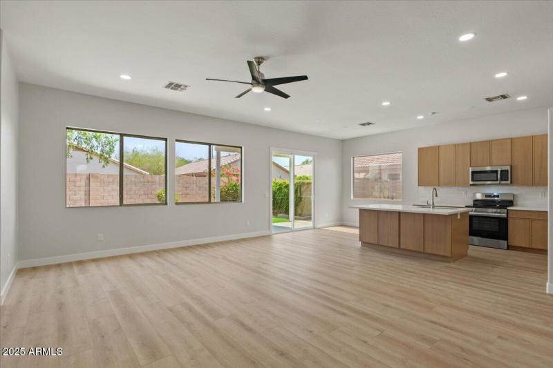 06-Living Room and Kitchen