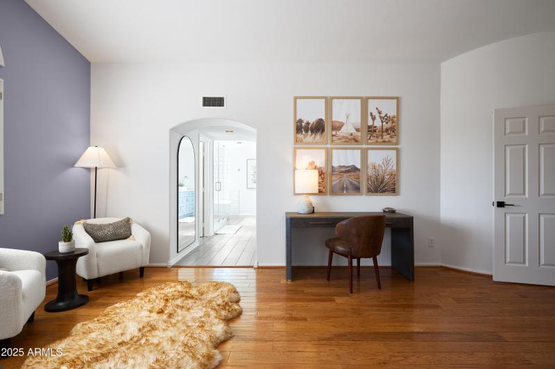 PropertyImageCo_5921ESandraTerrace_WEB-1