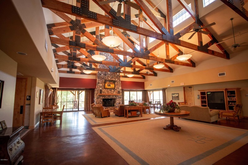 DBR - Clubhouse inside