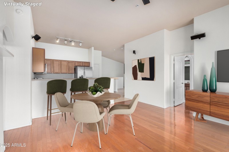 VS Dining in Great Room 1224