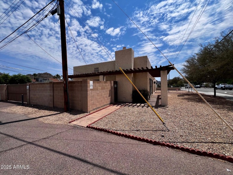 Street Frontage for Exposure