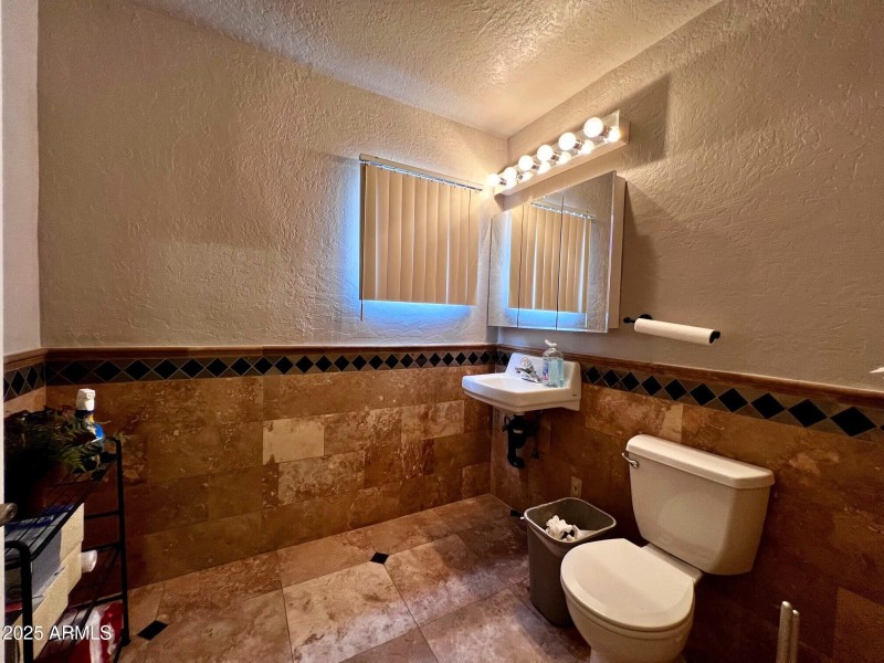 Suite A Bathroom