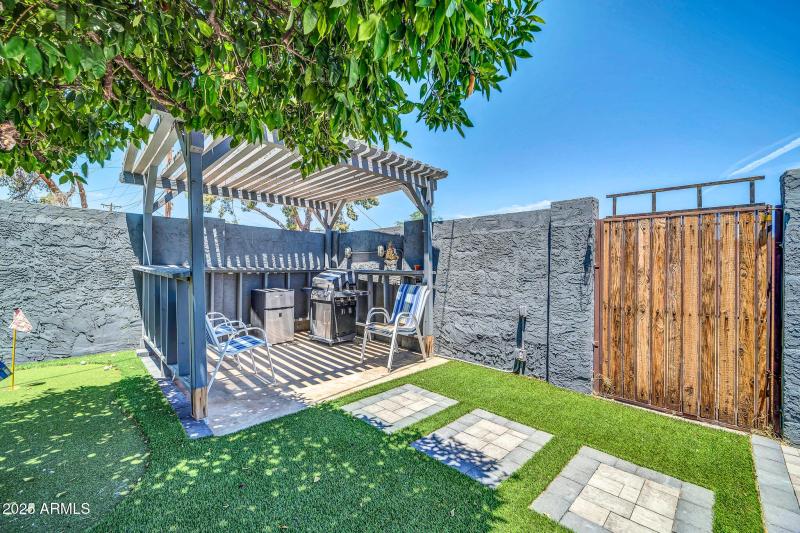 1214 W Highland Ave-39