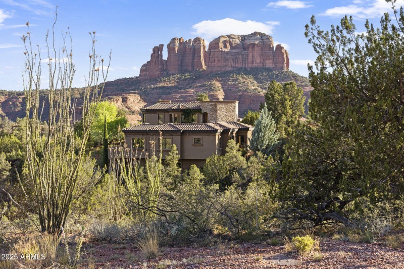 A Natural Wash Separates from the Neighb