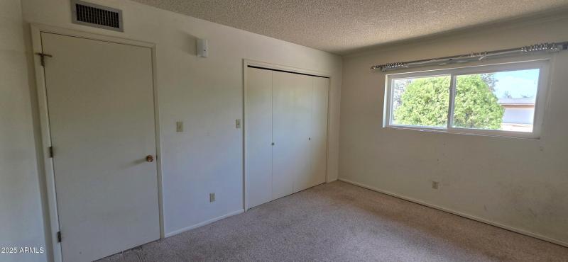 1004 East Mescal Drive