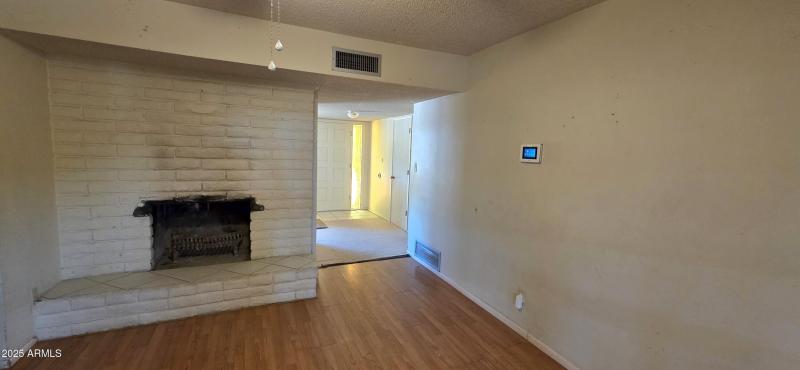 1004 East Mescal Drive