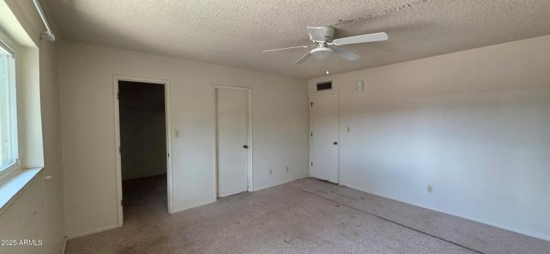 1004 East Mescal Drive