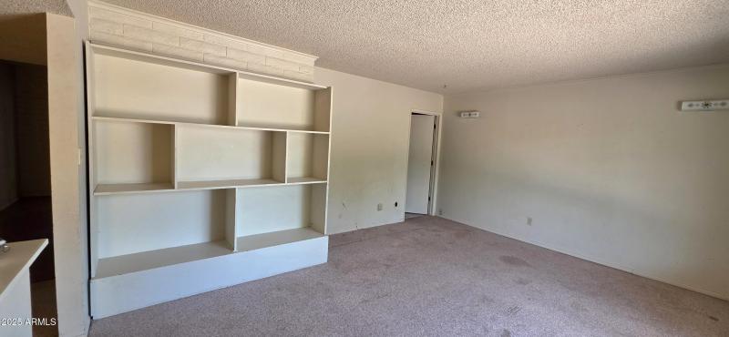 1004 East Mescal Drive