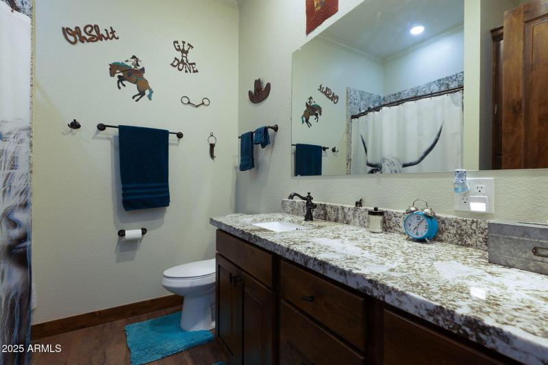 27-web-or-mls-photo(27) 828 N Gun Creek