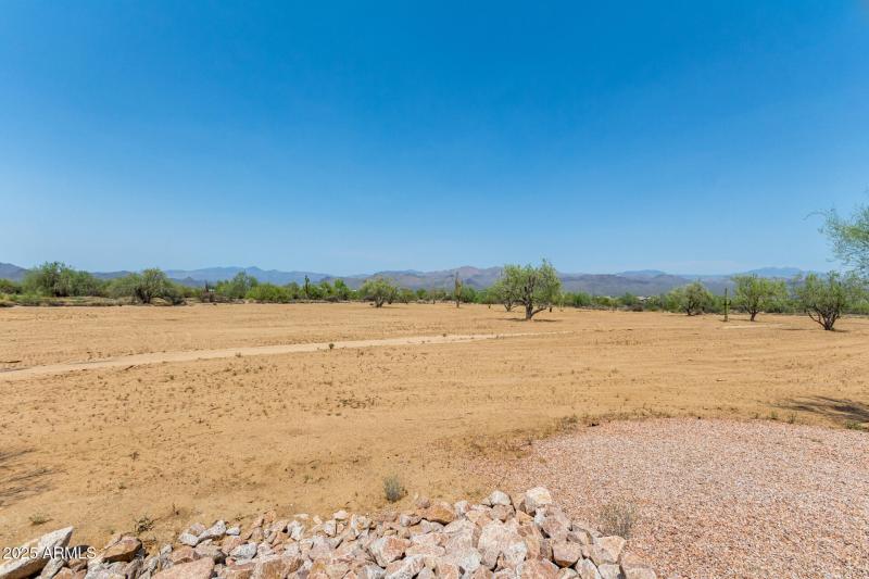 64 - Desert Vista
