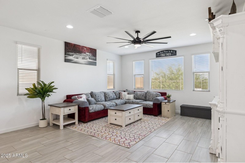 8-web-or-mls-12347-e-soloman-rd