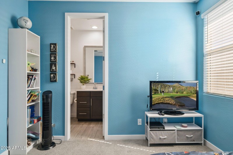 32-web-or-mls-12347-e-soloman-rd