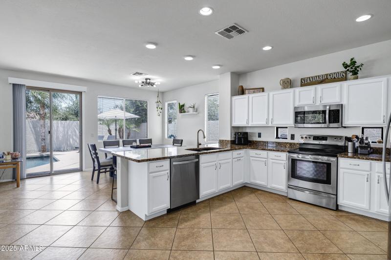 3676 E Janelle Way-19