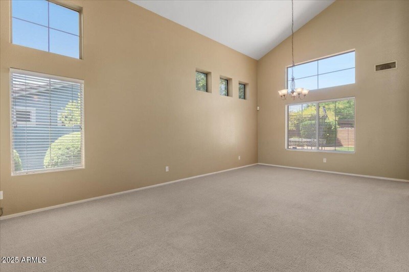 Formal living & dining