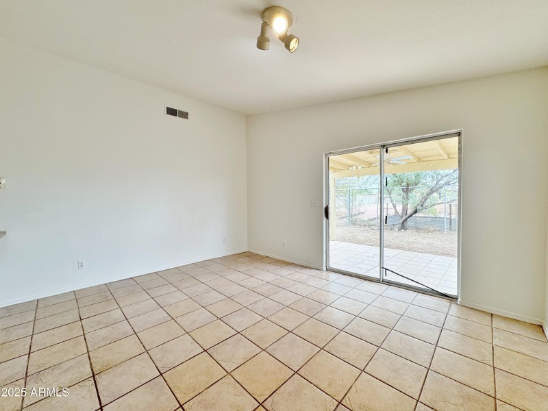 Dining & family room