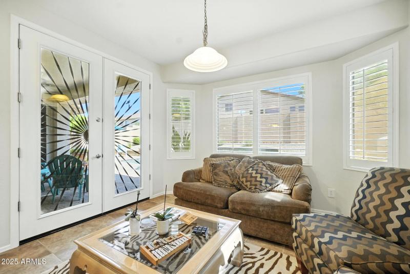 20-web-or-mls-_DSC2727 chris avery