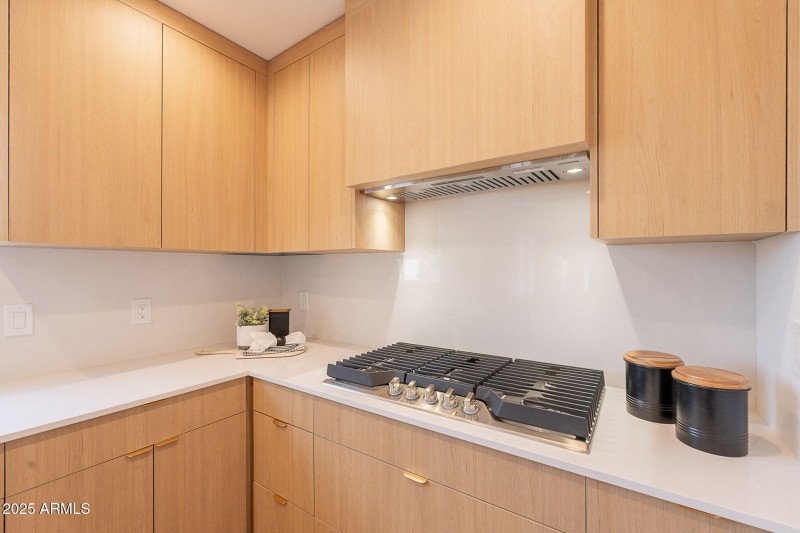 8-web-or-mls-Osborn-8