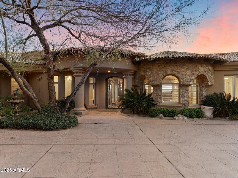 009_Elegant Stone Entry & Archways