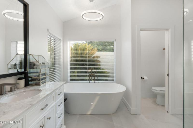 45-web-or-mls-DSC08743 copy (1)