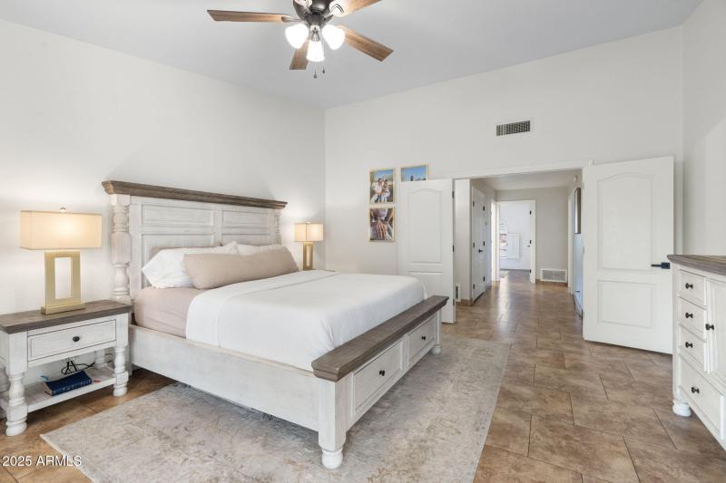 44-web-or-mls-DSC08739 copy