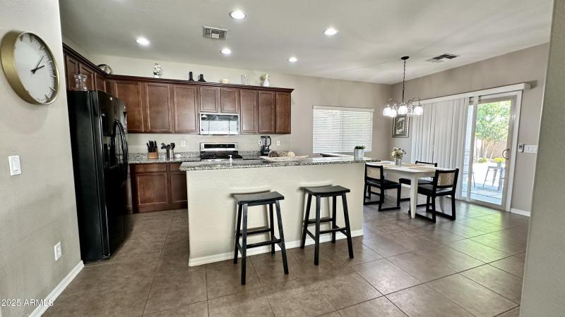 FC266B4C-27E0-41D1-AD94-81EB2F238EFD_1_2