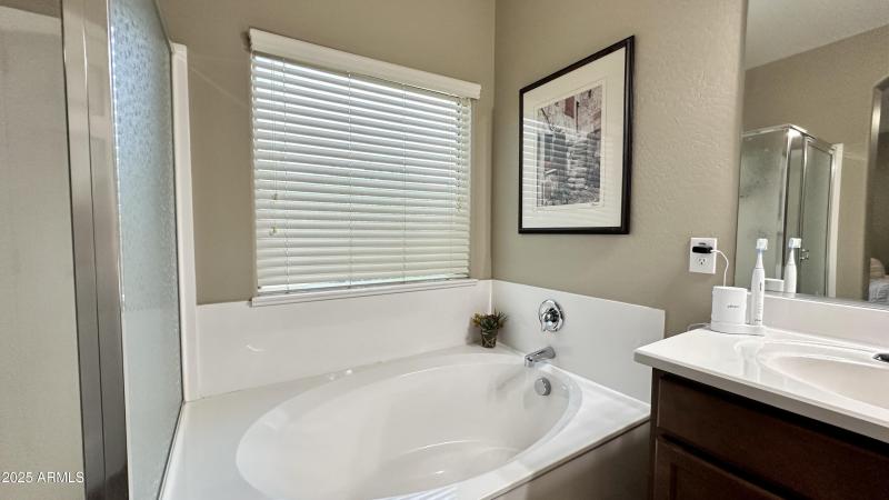 ACA8DED4-32C7-4F4C-B68D-FBBF03D0EFC9_1_2