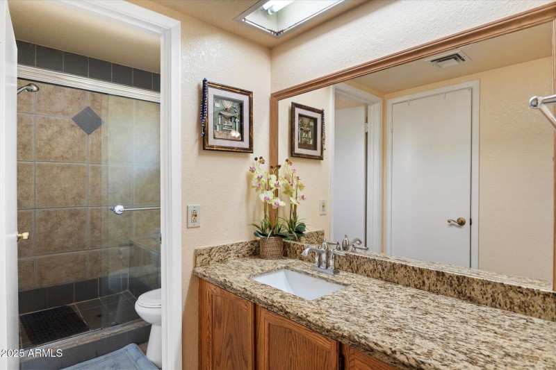 Master Bathroom - 143 W. Michelle Dr