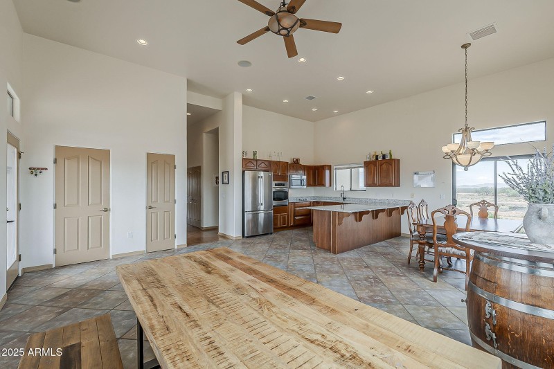 35-web-or-mls-Sb Ranch-17