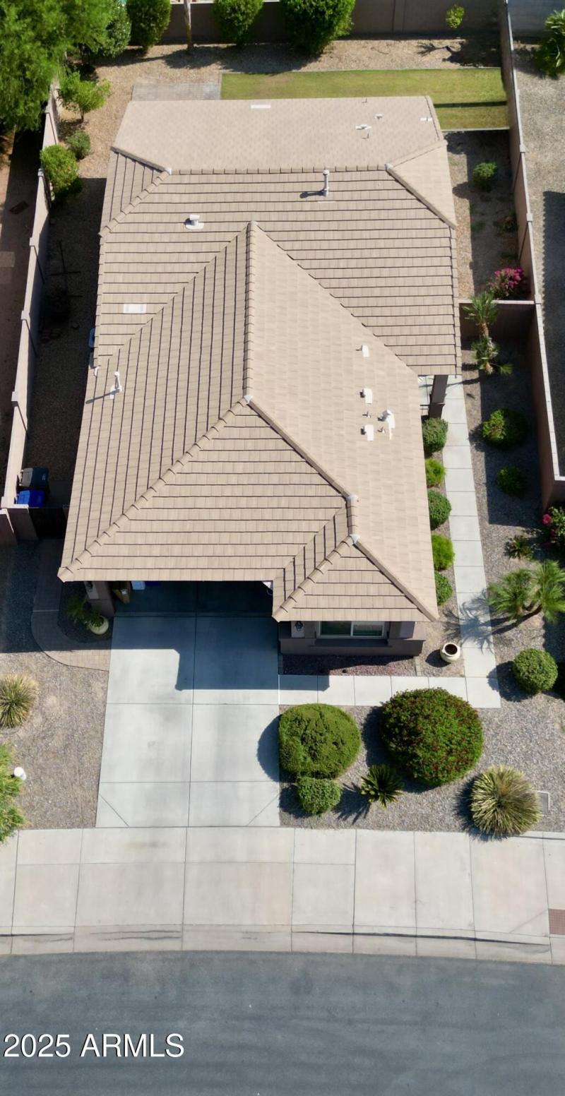 E3D745C9-1161-4C57-8B72-72CFE35B913F_1_2