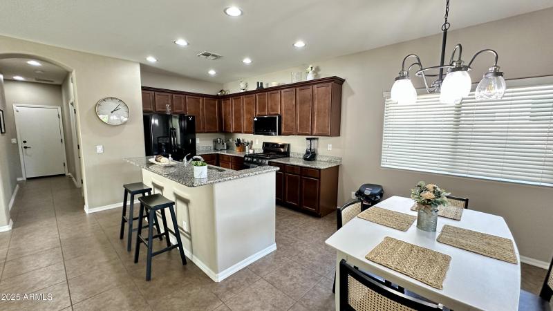 71F65218-3664-44E1-9581-C16D1C751231_1_2