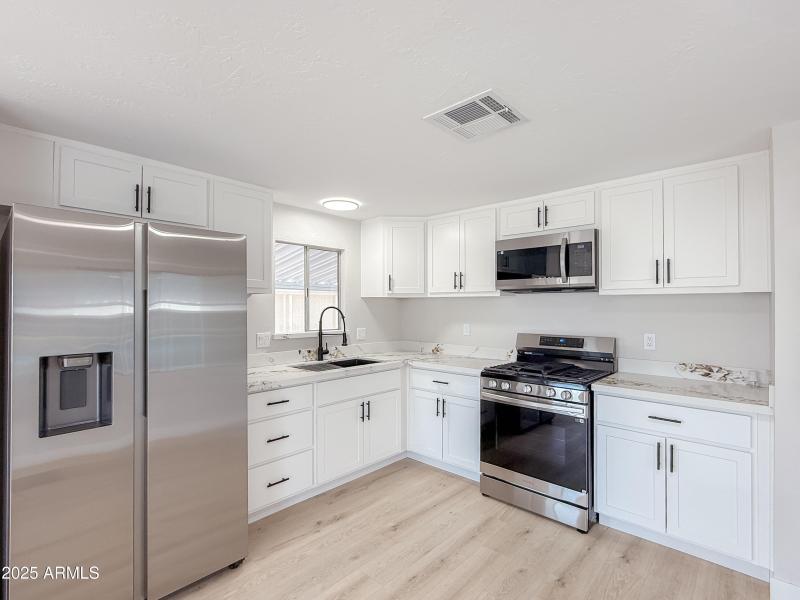 White Kitchen