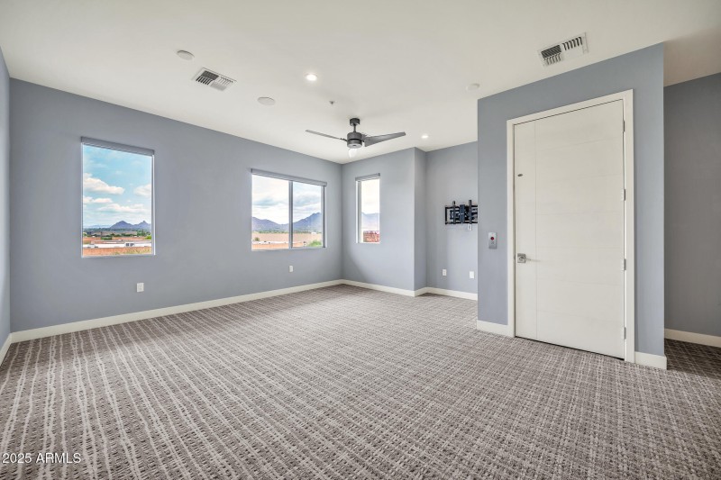 16510 N 92nd St-10_(2048)