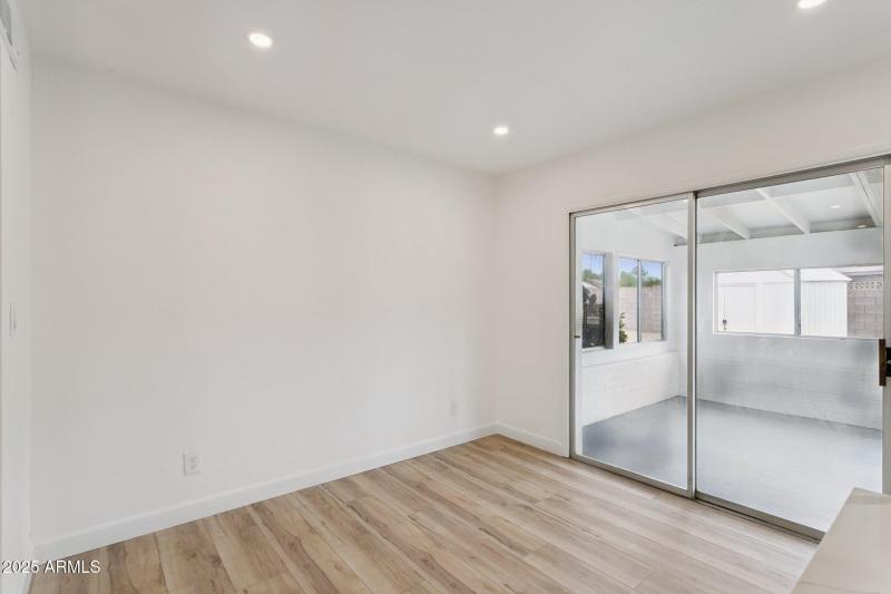 15-web-or-mls-18045-n-20th-ln