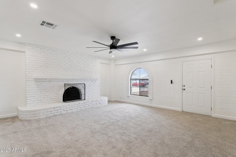 17-web-or-mls-18045-n-20th-ln