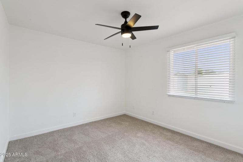 26-web-or-mls-18045-n-20th-ln