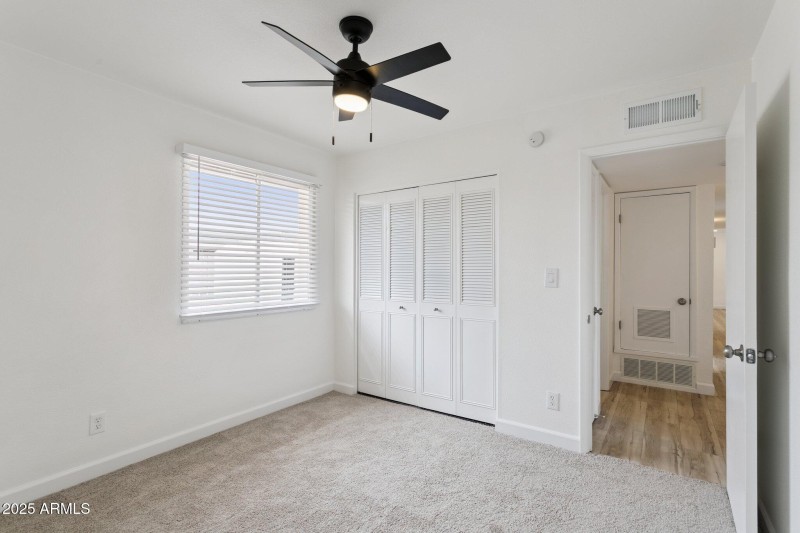 27-web-or-mls-18045-n-20th-ln