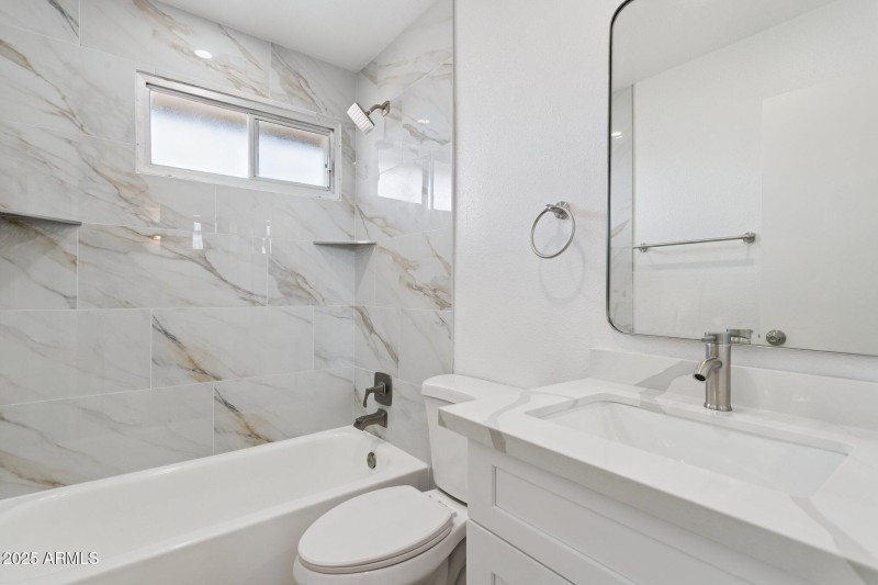 29-web-or-mls-18045-n-20th-ln