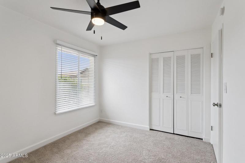 31-web-or-mls-18045-n-20th-ln