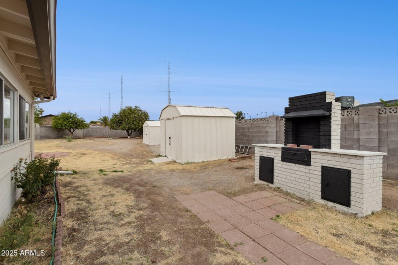 39-web-or-mls-18045-n-20th-ln