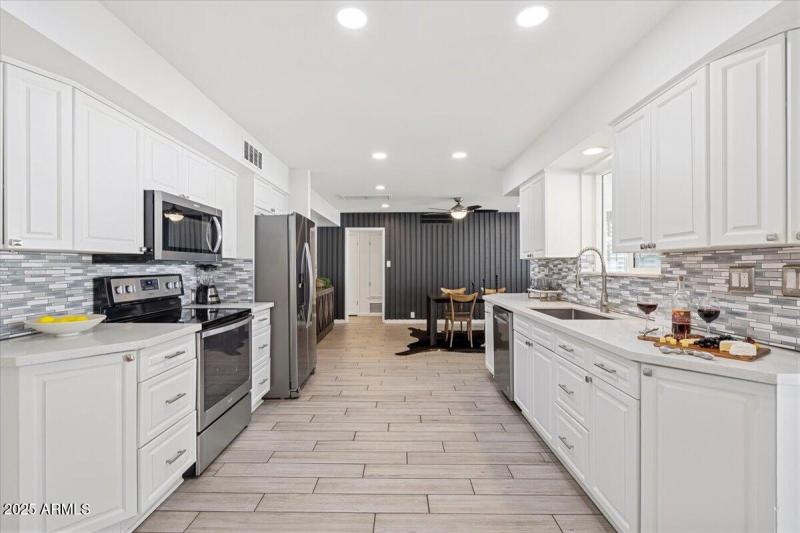 22-18_AustinDSC01741