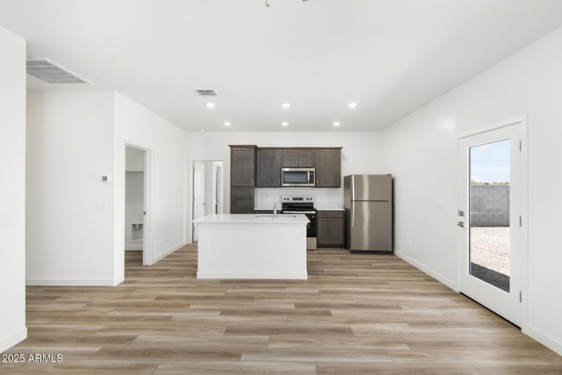 Southwest_Amado_L_006