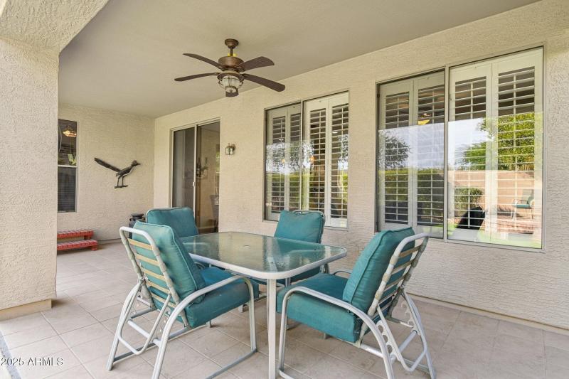 Covered Patio w/fan